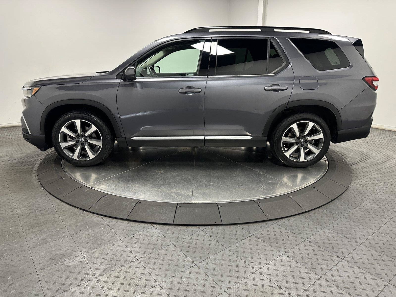 Certified 2024 Honda Pilot Elite image 8