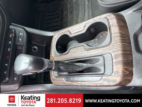 Used 2022 GMC Canyon Denali image 19