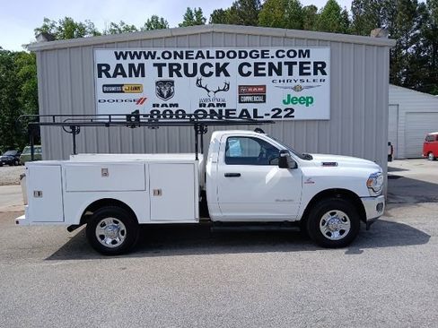Used 2024 RAM 3500 SLT w/ Quick Order Package 2YG SLT AWD/4WD image 2