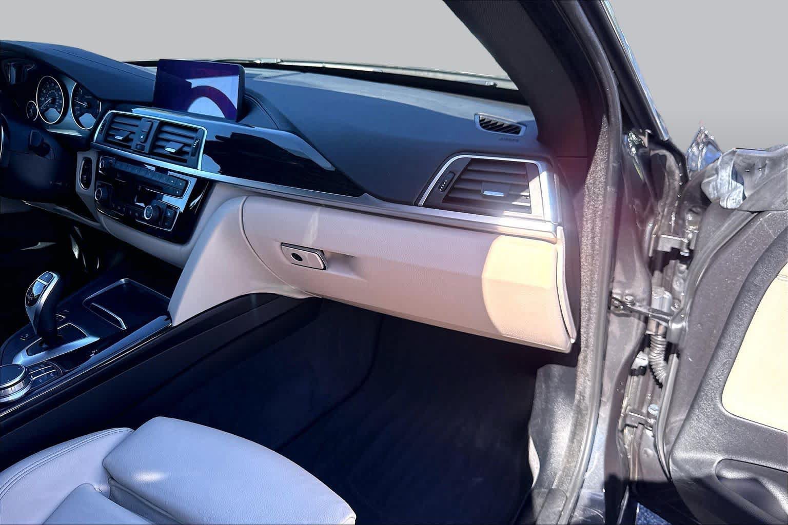 Used 2019 BMW 330i Gran Turismo xDrive w/ Premium Package AWD/4WD image 19