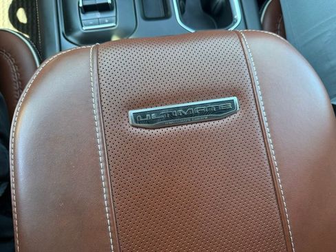 Used 2024 GMC Sierra 3500 Denali Ultimate AWD/4WD image 21
