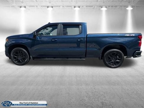 Used 2022 Chevrolet Silverado 1500 RST AWD/4WD image 2