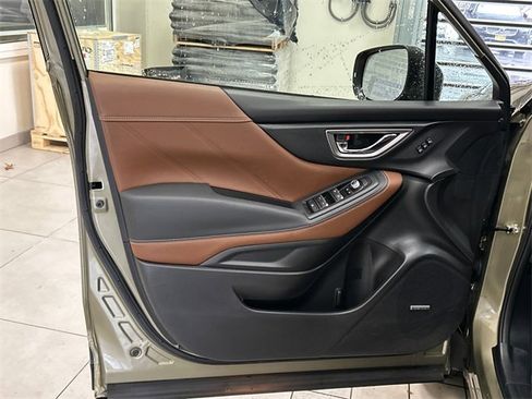 Used 2023 Subaru Forester Touring image 9