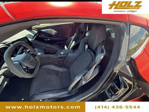 Used 2022 Chevrolet Corvette Stingray Premium Cpe w/ Z51 Performance Package RWD image 25