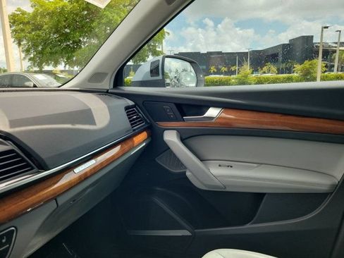 Certified 2023 Audi Q5 2.0T Premium Plus AWD/4WD image 29