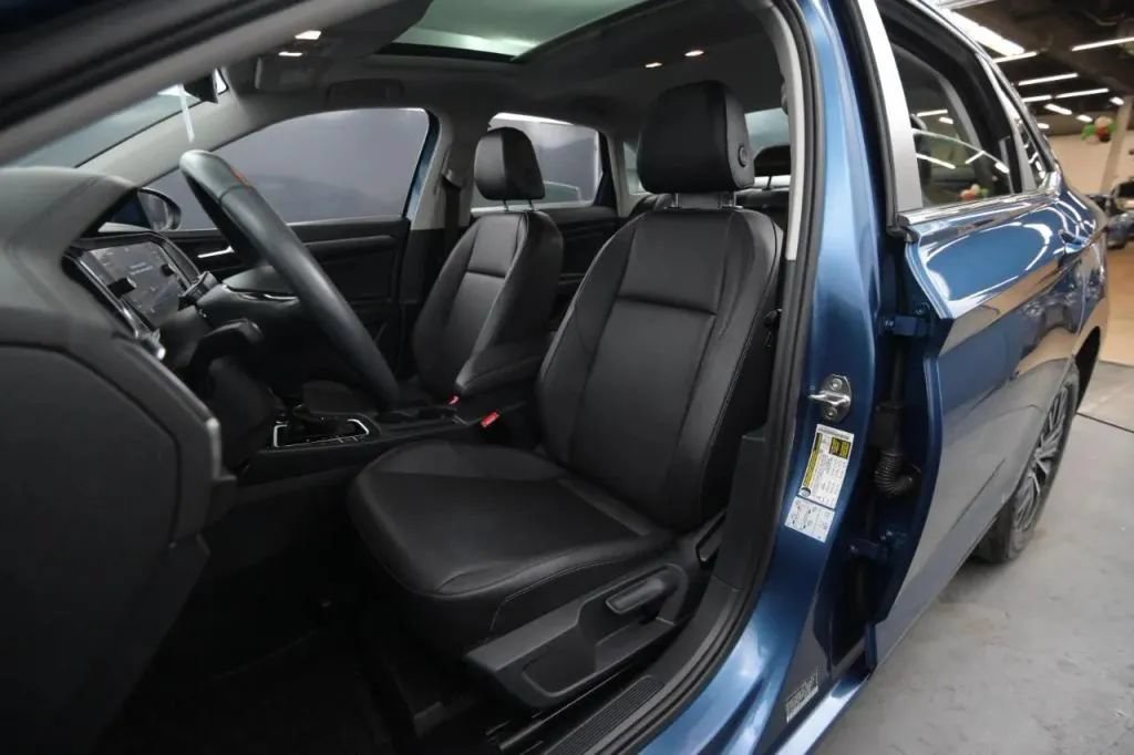 Used 2019 Volkswagen Jetta SEL FWD image 36