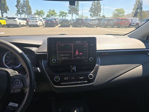 Used 2022 Toyota Corolla LE image 14