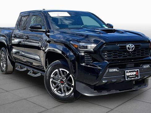 Certified 2024 Toyota Tacoma TRD Sport w/ TRD Sport Premium Package AWD/4WD image 3