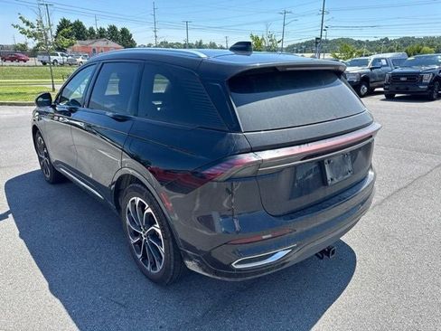 Used 2024 Lincoln Nautilus Reserve w/ Equipment Group 202A AWD/4WD image 9