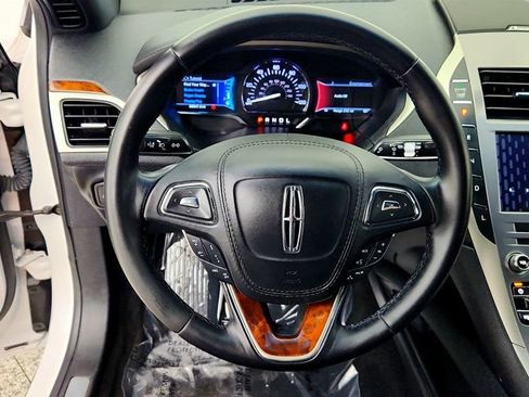 Used 2020 Lincoln MKZ Reserve FWD image 14