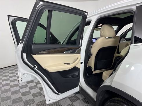 Used 2023 BMW X3 sDrive30i w/ Premium Package image 40