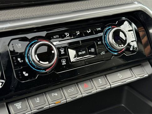 New 2026 GMC Sierra 2500 Denali w/ Denali Reserve Package image 24