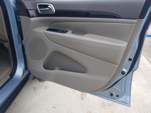 Used 2013 Jeep Grand Cherokee Laredo RWD image 16