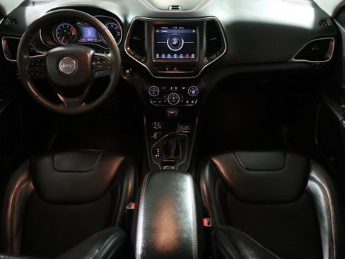 Used 2020 Jeep Cherokee Trailhawk AWD/4WD image 15