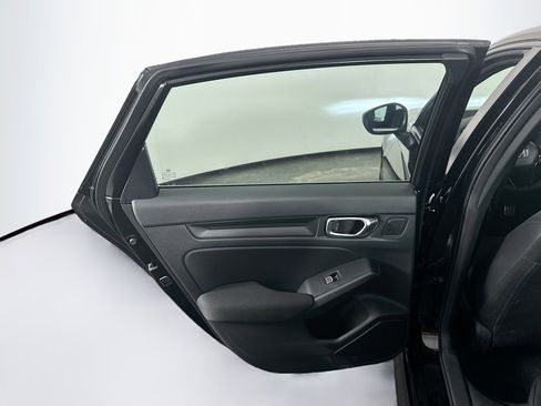 Used 2025 Honda Civic Sport image 26