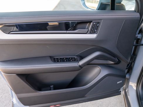 New 2026 Porsche Cayenne S image 11