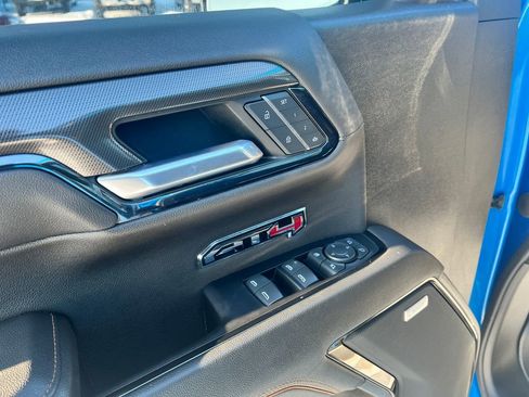 Used 2022 GMC Sierra 1500 AT4 w/ Sierra Safety Plus Package image 41