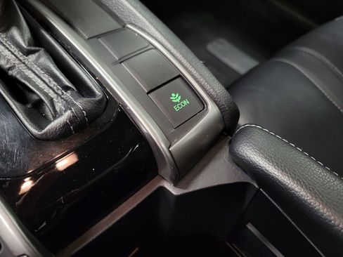 Used 2018 Honda Civic Sport Touring image 15