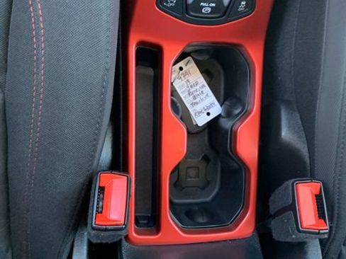 Used 2019 Jeep Renegade Trailhawk AWD/4WD image 29