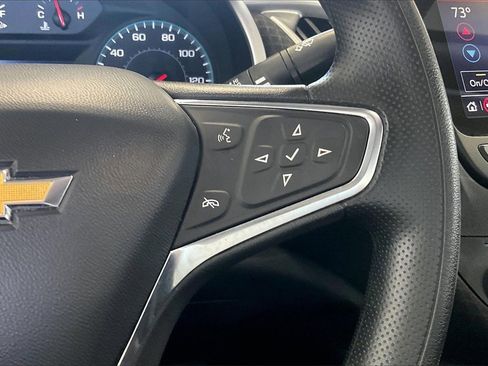Used 2025 Chevrolet Malibu LT image 9