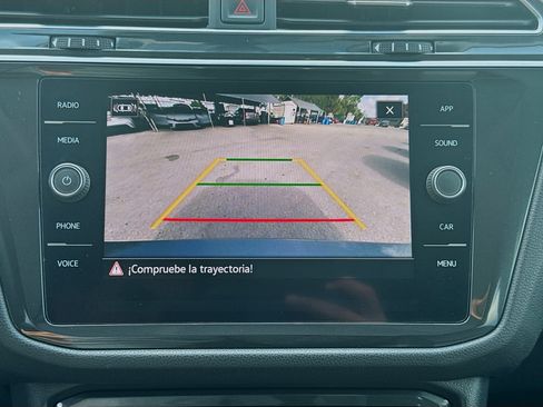 Used 2021 Volkswagen Tiguan SE w/ Panoramic Sunroof Package FWD image 13