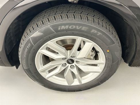 Used 2023 Audi Q5 2.0T Premium w/ Convenience Package AWD/4WD image 11