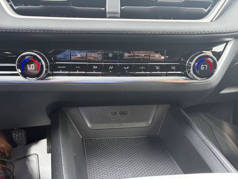 New 2027 Chevrolet Equinox LT w/ Convenience Package II FWD image 27