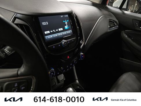 Used 2017 Chevrolet Cruze Premier image 24