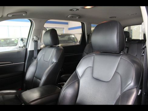 Used 2021 Kia Telluride LX AWD/4WD image 14
