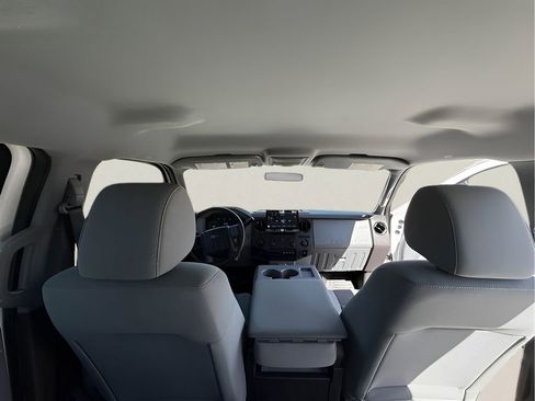 Used 2011 Ford F450 XL image 19