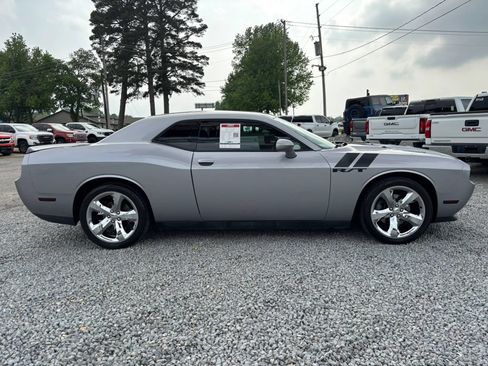 Used 2013 Dodge Challenger R/T RWD image 9