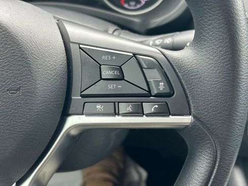 Used 2025 Nissan Sentra SV FWD image 32