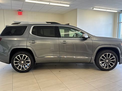 Used 2020 GMC Acadia Denali w/ Denali Ultimate Package image 3