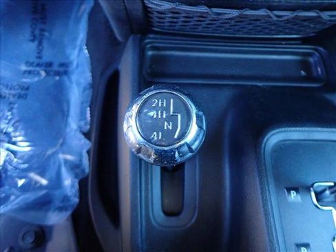 Used 2017 Jeep Wrangler Unlimited Sport w/ Connectivity Group image 19