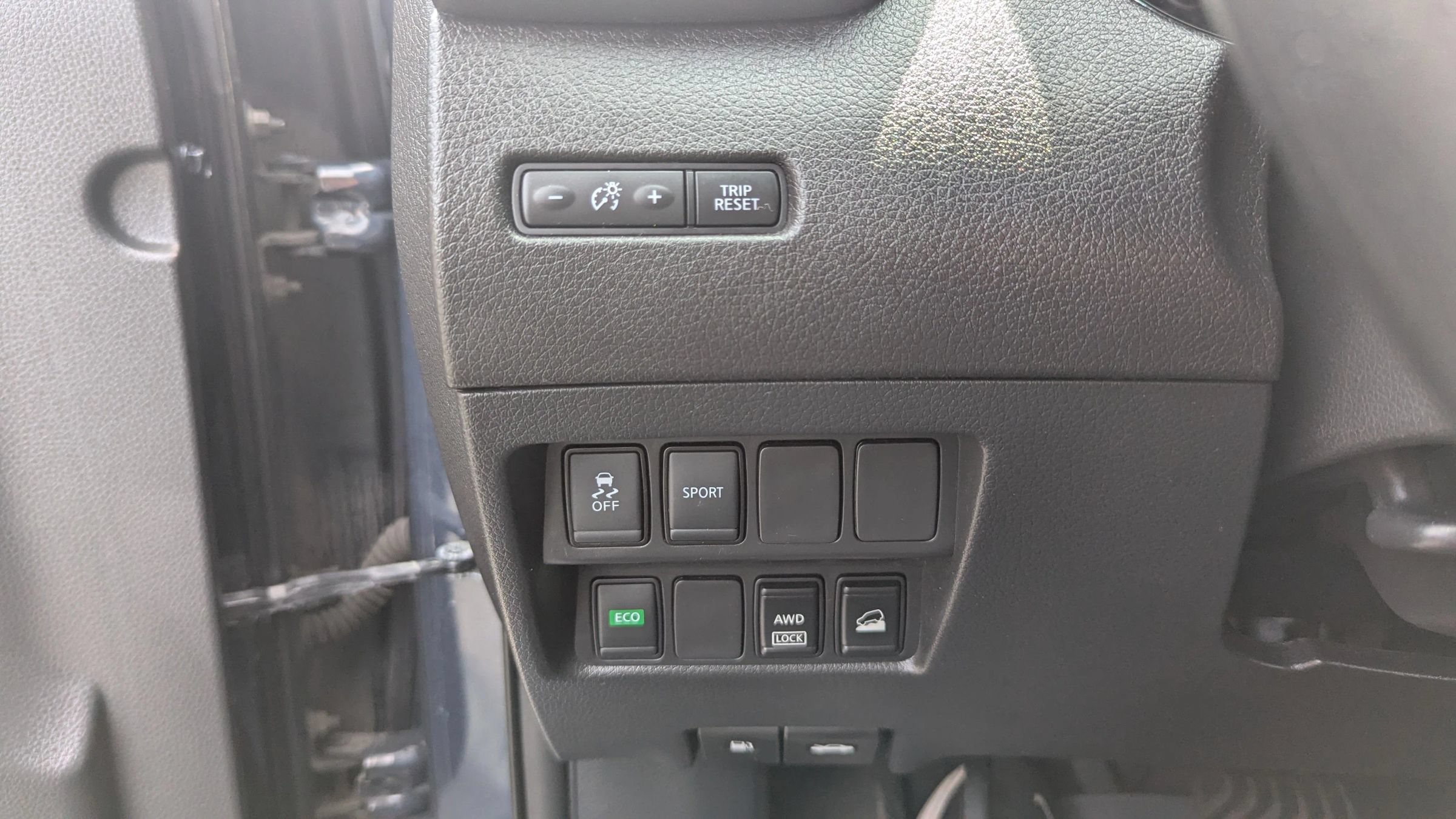 Used 2016 Nissan Rogue S AWD/4WD image 20