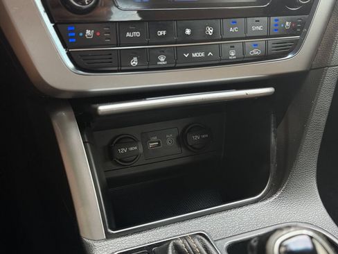 Used 2015 Hyundai Sonata Limited w/ Option Group 05 FWD image 23