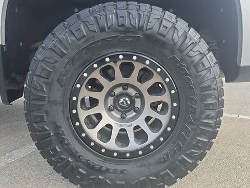 Used 2020 Chevrolet Silverado 1500 Custom Trail Boss w/ Custom Convenience Package image 31