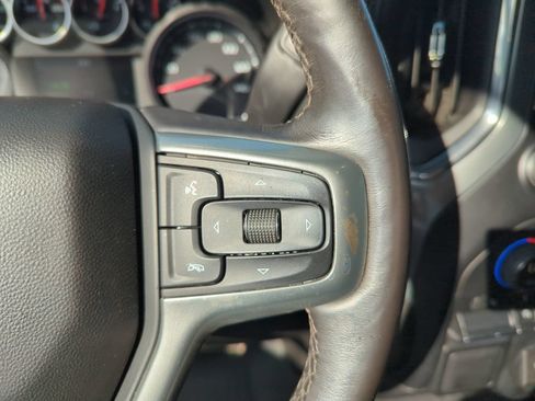 Used 2022 Chevrolet Silverado 1500 LT AWD/4WD image 23