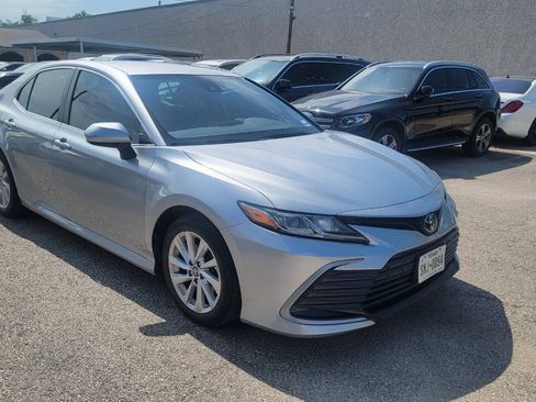 Used 2023 Toyota Camry LE FWD image 2