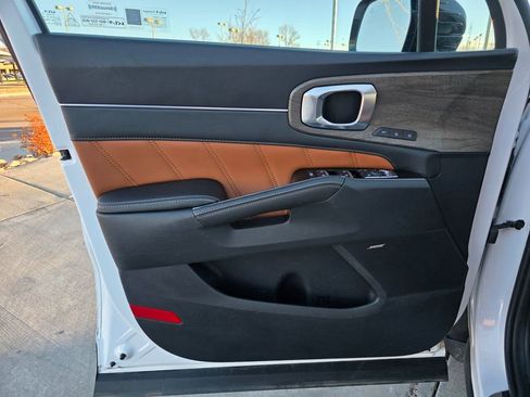 Used 2023 Kia Sorento SX Prestige image 23