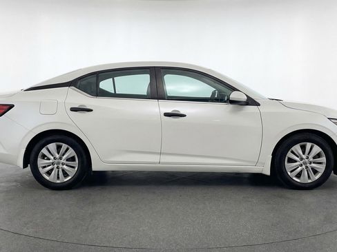 Used 2025 Nissan Sentra S image 11