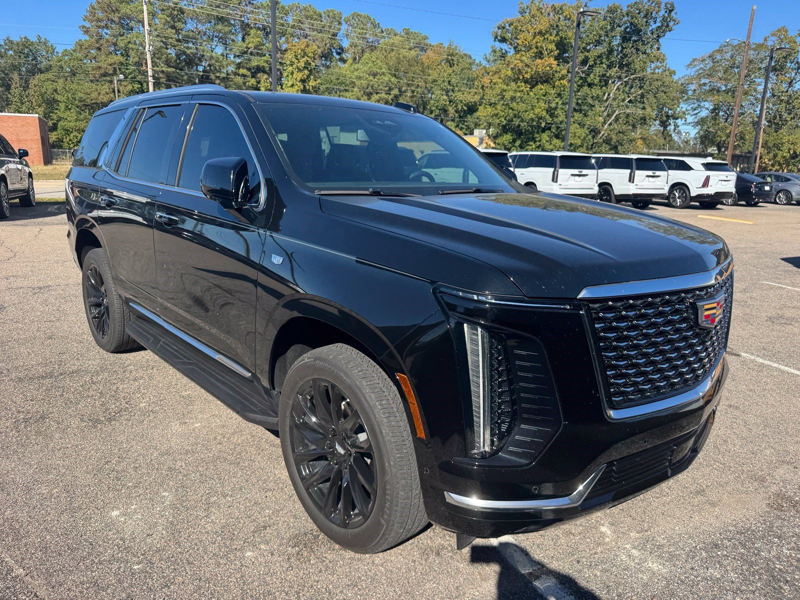 Certified 2025 Cadillac Escalade Luxury RWD image 4
