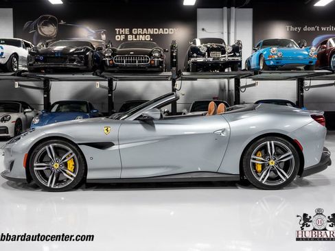 Used 2019 Ferrari Portofino RWD image 5