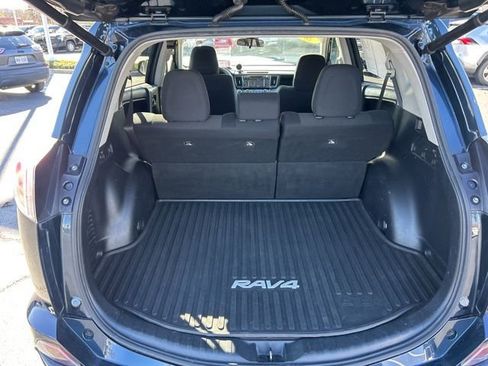 Used 2018 Toyota RAV4 XLE image 8