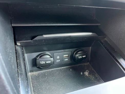 Used 2018 Hyundai Elantra Sport FWD image 18