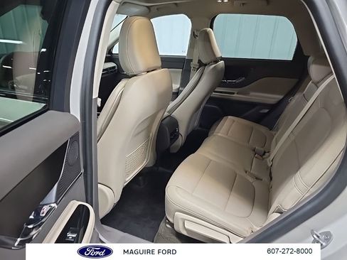 Used 2024 Lincoln Corsair Reserve w/ Equipment Group 201A image 34