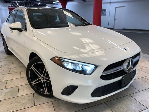 Used 2022 Mercedes-Benz A 220 4MATIC image 2