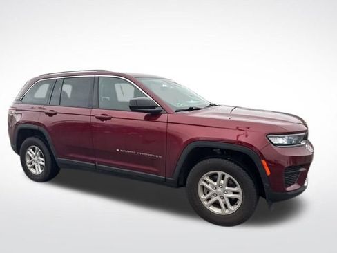 Used 2023 Jeep Grand Cherokee Laredo image 7