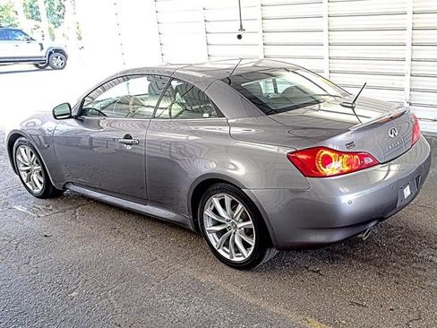 Used 2014 INFINITI Q60 Convertible w/ Premium Package RWD image 3