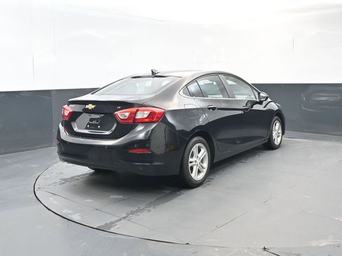 Used 2018 Chevrolet Cruze LT image 5